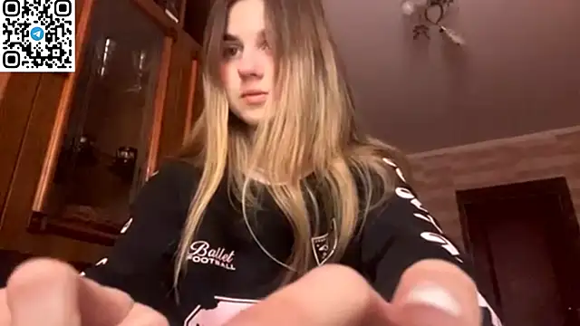 Snapshot of LovelySilk_63 chatting on February 2026 08:35:02 AM LovelySilk 63 online show from February 2026 08:35:02 AM