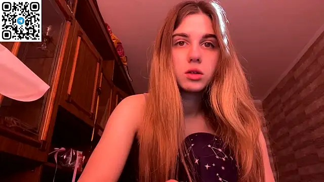 Snapshot of LovelySilk_63 chatting on March 2026 08:29:01 AM LovelySilk 63 online show from March 2026 08:29:01 AM