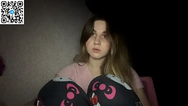 Snapshot of LovelySilk_63 chatting on March 2026 08:15:01 PM LovelySilk 63 online show from March 2026 08:15:01 PM