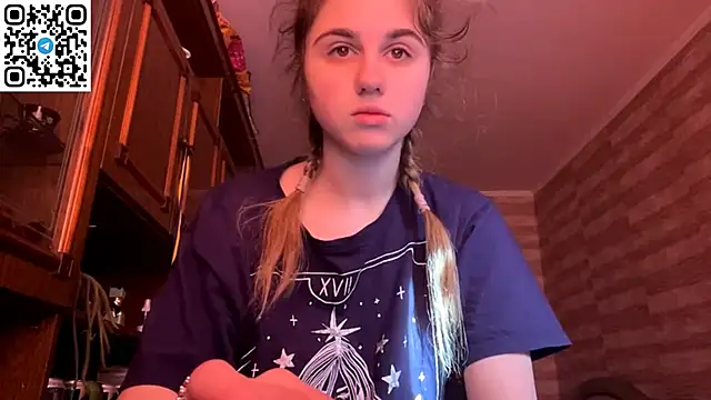 Snapshot of LovelySilk_63 chatting on March 2026 08:18:02 AM LovelySilk 63 online show from March 2026 08:18:02 AM