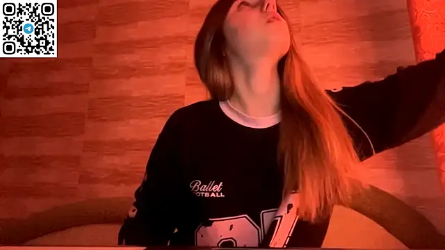 Snapshot of LovelySilk_63 chatting on March 2026 01:37:01 PM LovelySilk 63 online show from March 2026 01:37:01 PM