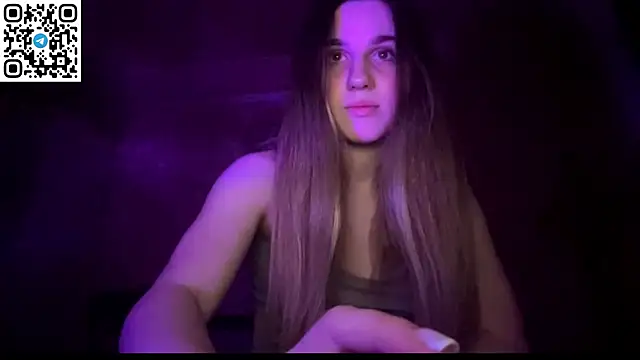 Snapshot of LovelySilk_63 chatting on April 2026 06:38:02 PM LovelySilk 63 online show from April 2026 06:38:02 PM