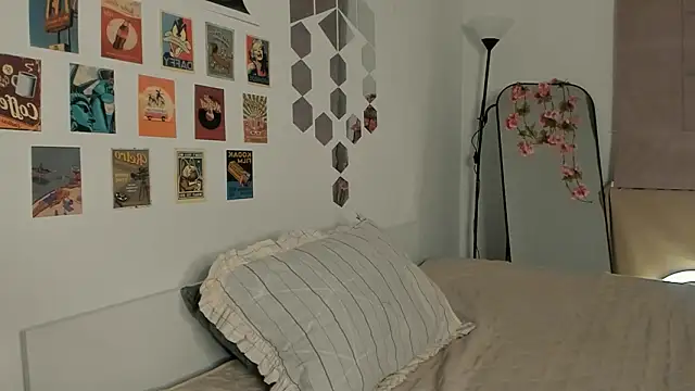 Snapshot of CalmFever chatting on March 2026 08:26:01 PM CalmFever online show from March 2026 08:26:01 PM