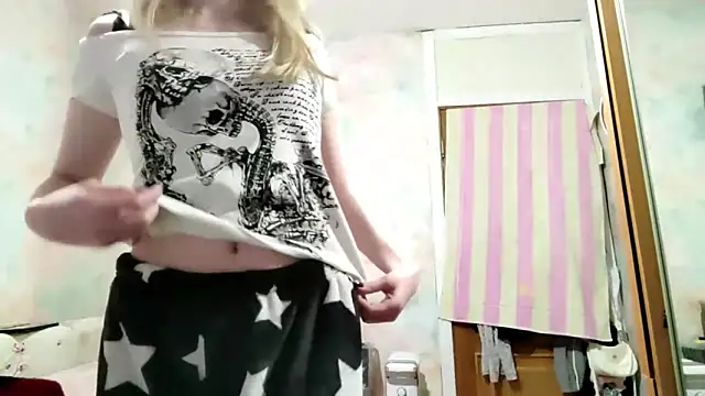 Snapshot of TiaBIanks chatting on March 2026 12:37:01 AM TiaBIanks online show from March 2026 12:37:01 AM