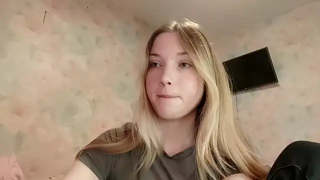 Snapshot of TiaBIanks chatting on March 2026 06:19:01 AM TiaBIanks online show from March 2026 06:19:01 AM