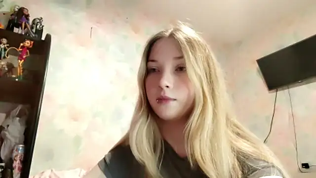 Snapshot of TiaBIanks chatting on March 2026 11:49:02 AM TiaBIanks online show from March 2026 11:49:02 AM