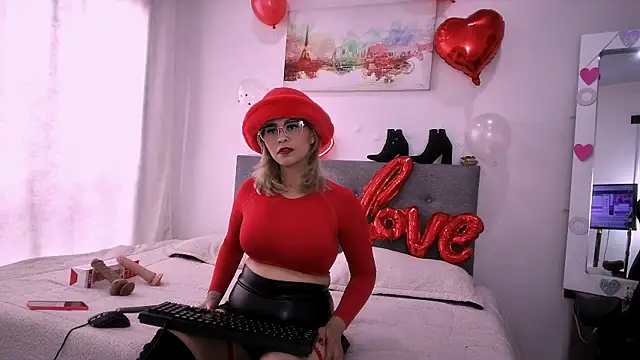 Sharlott 3 online show from February 2026 01:41:02 PM