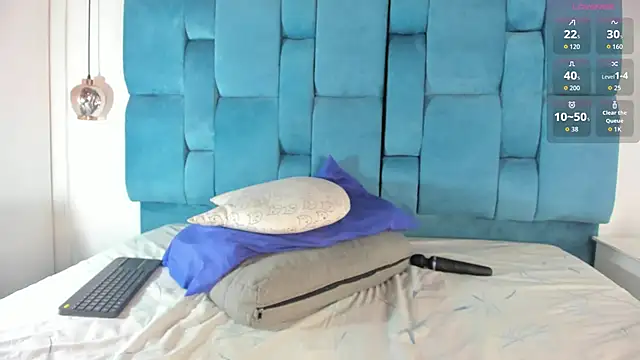 venezolana  caro online show from June 2026 12:04:02 PM