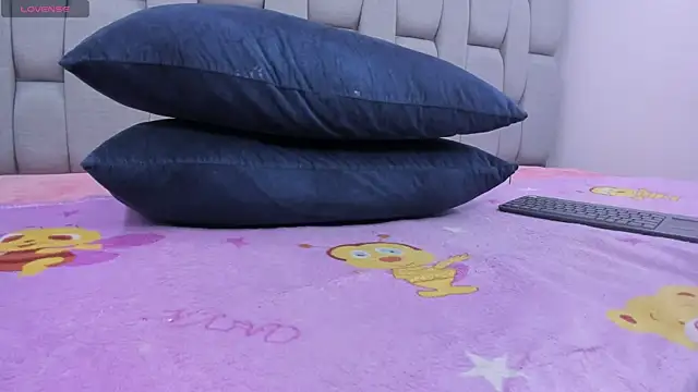 Messy-Saray- online show from February 2026 01:47:01 PM