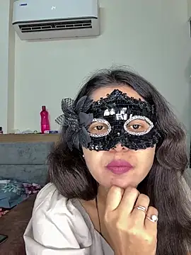 raavigirl online show from April 2026 03:31:02 PM