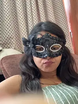 raavigirl online show from May 2026 10:42:02 AM