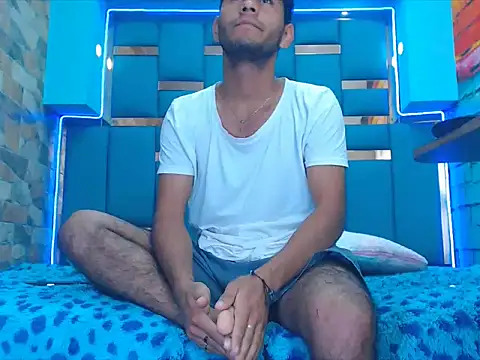 warmNoah online show from February 2026 07:36:01 PM