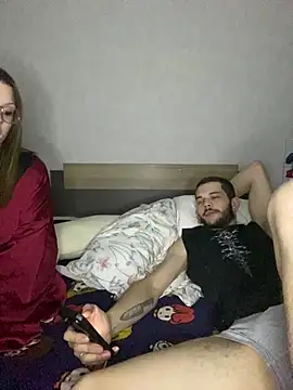 Snapshot of Couple_duo25 chatting on February 2026 10:13:02 PM Couple duo25 online show from February 2026 10:13:02 PM