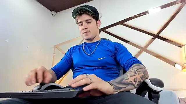 rayan linxx online show from April 2026 07:49:02 PM
