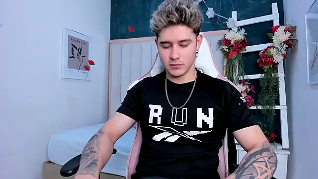 rayan linxx online show from June 2026 08:10:02 PM