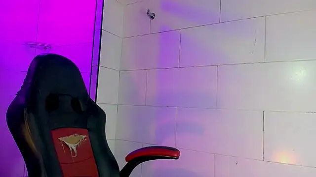 Kendall  fox  online show from February 2026 11:46:02 AM