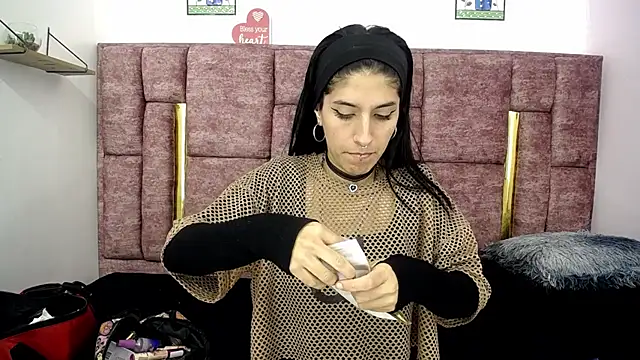 FRANCESCA LOVE  online show from June 2026 02:25:01 AM