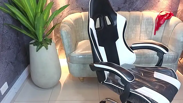 Lisa Doll Tx online show from March 2026 07:28:01 PM