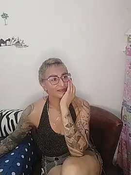 Snapshot of Charlotte_gray_ chatting on February 2026 01:18:02 PM Charlotte gray online show from February 2026 01:18:02 PM