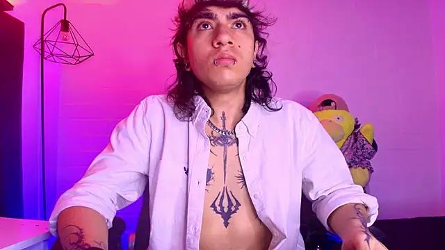 Snapshot of Axell_Kussh chatting on March 2026 03:20:02 PM Axell Kussh online show from March 2026 03:20:02 PM