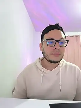 KyleeDevil online show from February 2026 03:33:01 AM