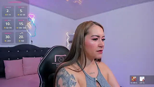 LUNAKITTY TAY online show from April 2026 11:31:01 AM