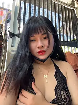 Snapshot of Lewd_couple chatting on May 2026 02:30:02 AM Lewd couple online show from May 2026 02:30:02 AM