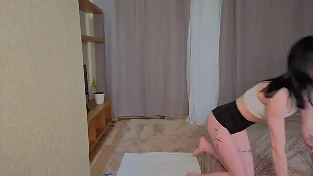 NikkyBee  online show from March 2026 10:21:02 AM