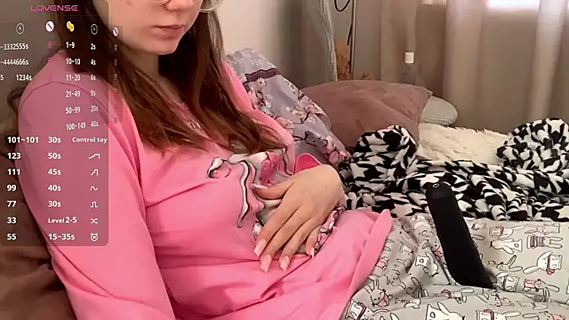 LakendraNoren online show from March 2026 07:47:02 AM