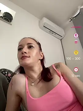 Roxyfoxyyy online show from June 2026 06:26:02 AM