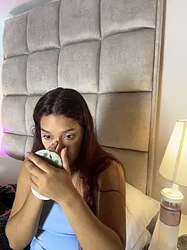 Emily Harpeer online show from June 2026 11:35:01 AM