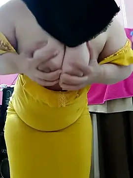 Snapshot of Warda_Egy chatting on March 2026 03:39:02 AM Warda Egy online show from March 2026 03:39:02 AM