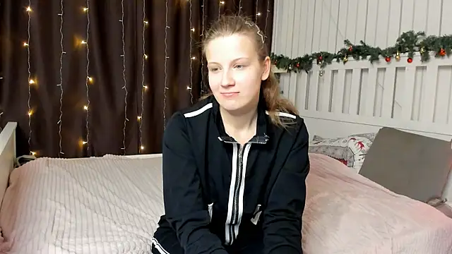 AprylSalisbury online show from February 2026 07:43:01 PM