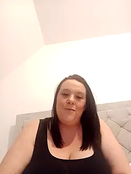 louisa36 online show from February 2026 09:57:02 PM