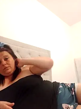 louisa36 online show from April 2026 10:40:01 PM
