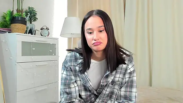 ShannaRhatigan online show from February 2026 09:13:02 AM