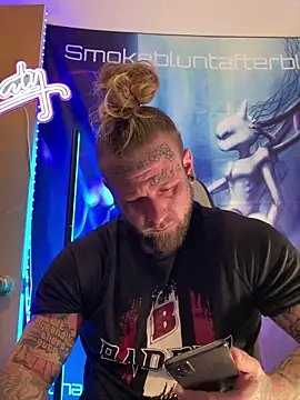 Snapshot of Smokebluntafterblunt chatting on March 2026 01:07:02 PM Smokebluntafterblunt online show from March 2026 01:07:02 PM