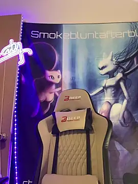 Snapshot of Smokebluntafterblunt chatting on April 2026 02:09:02 AM Smokebluntafterblunt online show from April 2026 02:09:02 AM