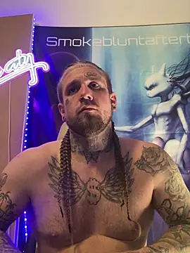 Snapshot of Smokebluntafterblunt chatting on April 2026 12:05:01 AM Smokebluntafterblunt online show from April 2026 12:05:01 AM