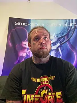 Snapshot of Smokebluntafterblunt chatting on April 2026 09:01:02 AM Smokebluntafterblunt online show from April 2026 09:01:02 AM