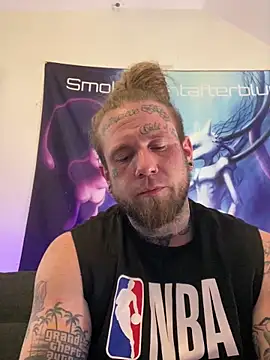 Snapshot of Smokebluntafterblunt chatting on April 2026 09:09:02 PM Smokebluntafterblunt online show from April 2026 09:09:02 PM