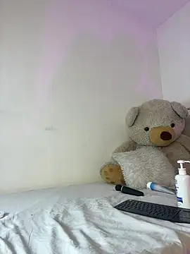 Kyliegolden online show from February 2026 03:44:02 AM