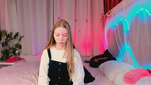 lada2k4 online show from June 2026 06:52:02 AM