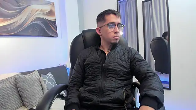 Snapshot of Tommas_Jhonson chatting on March 2026 03:35:02 AM Tommas Jhonson online show from March 2026 03:35:02 AM