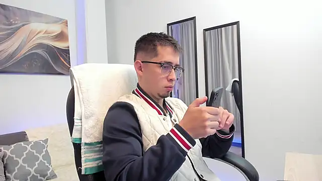 Snapshot of Tommas_Jhonson chatting on March 2026 03:56:01 AM Tommas Jhonson online show from March 2026 03:56:01 AM