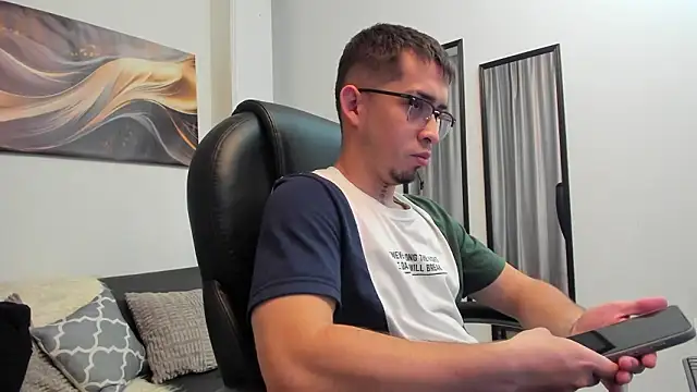 Snapshot of Tommas_Jhonson chatting on March 2026 03:53:02 AM Tommas Jhonson online show from March 2026 03:53:02 AM