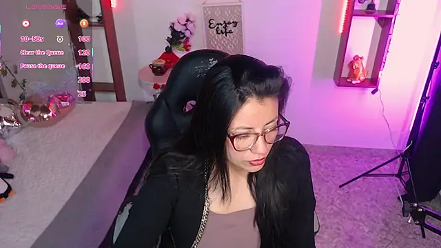 QueenRose94 online show from March 2026 01:03:02 PM