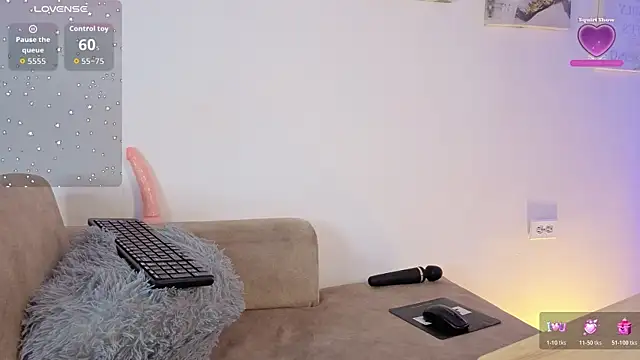 Snapshot of Scarlett_Walker05 chatting on February 2026 05:53:02 PM Scarlett Walker05 online show from February 2026 05:53:02 PM