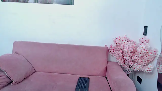 Kitty f00x online show from April 2026 08:59:02 PM