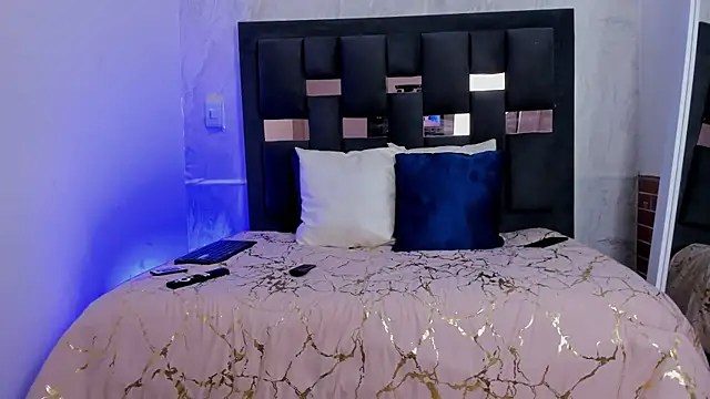 Natachalatina online show from February 2026 01:26:02 PM